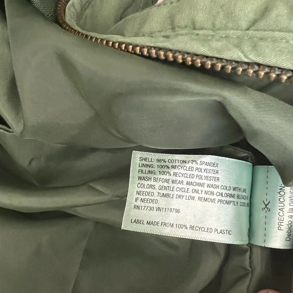 Universal thread green, quilted,cinched waist, utility jacket, size small - Picture 6 of 7